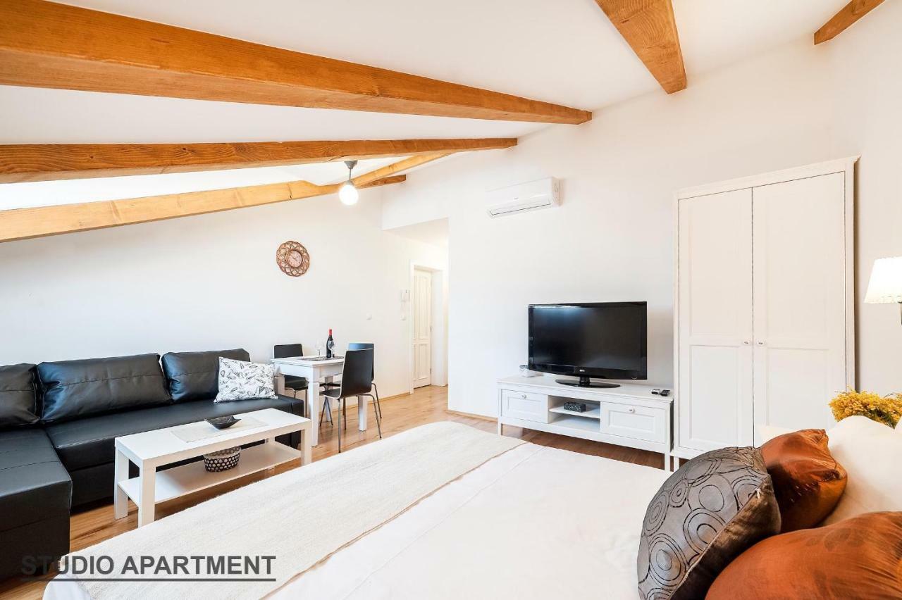 שיבניק Apartments Rialto Gallery מראה חיצוני תמונה